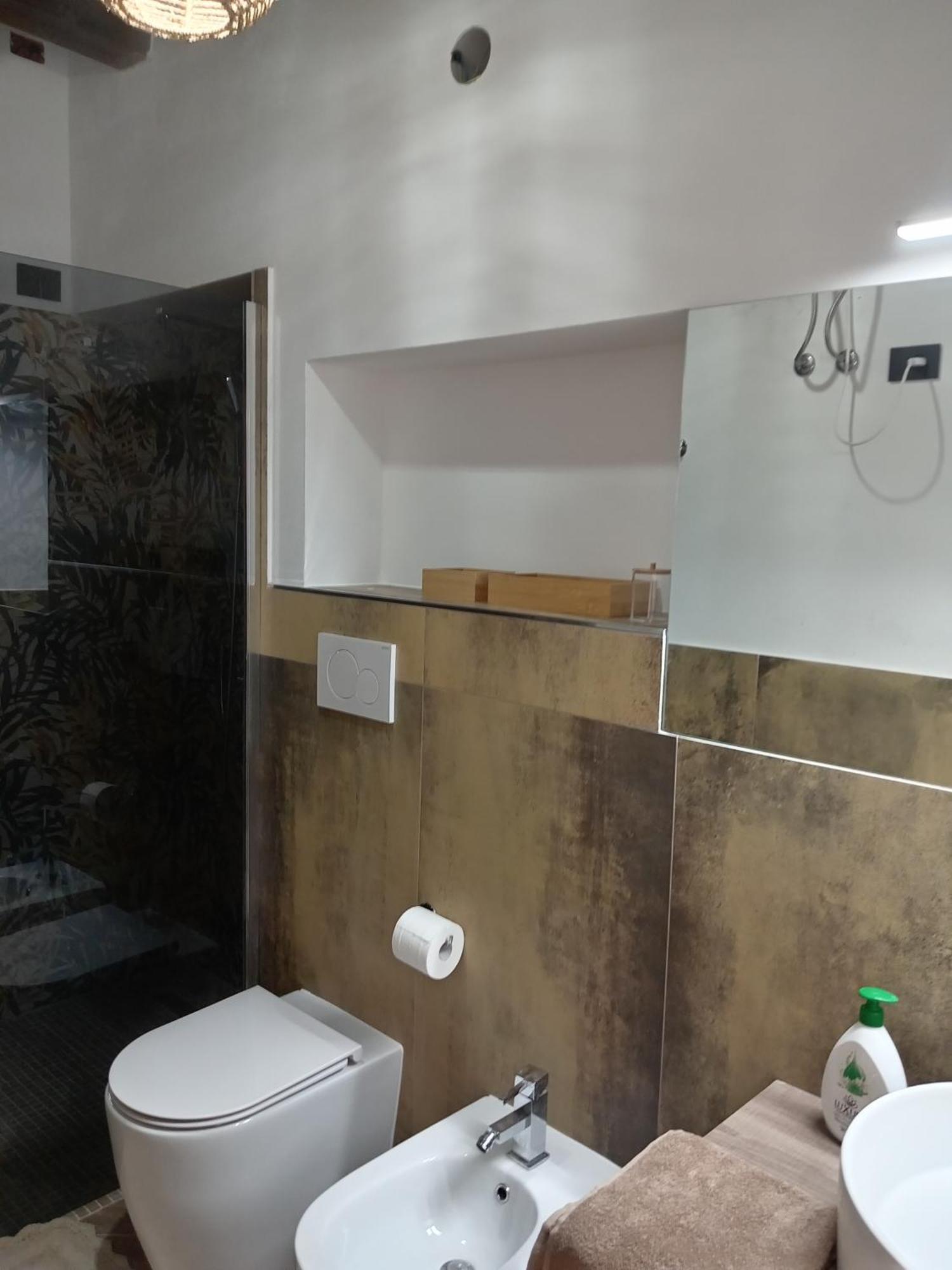 La Casa Di Carlotta Appartement Iglesias Buitenkant foto